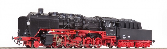 Steam locomotive BR 50 1002 Digital with Sound<br /><a href='images/pictures/Roco/233645.jpg' target='_blank'>Full size image</a>